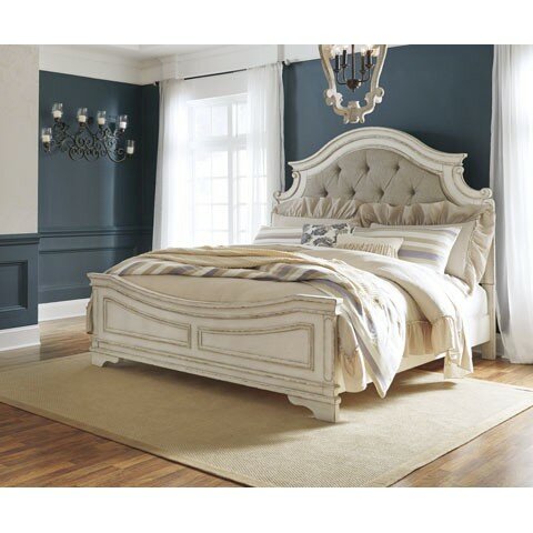 Кровать Realyn B743-58w1-56w1-97w1 двухспальная King-Size Ashley Колотый белый Кровать Realyn B743-58w1-56w1-97w1 двухспальная King-Size Ashley Колотый белый