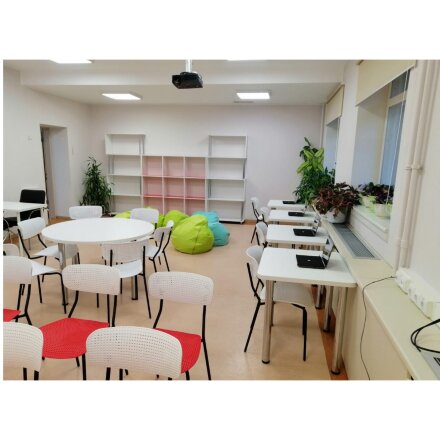 Стул на металлокаркасе SHT-S85М белый / черный 