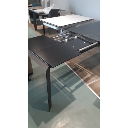 Стол DF208T matte black marble/black 1400(450+450)*900 ЭКСКЛЮЗИВ (Образец из салона) 