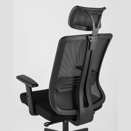 Компьютерное кресло TopChairs для руководителя TopChairs Post офисное черное обивка сетка ткань крестовина пластик 